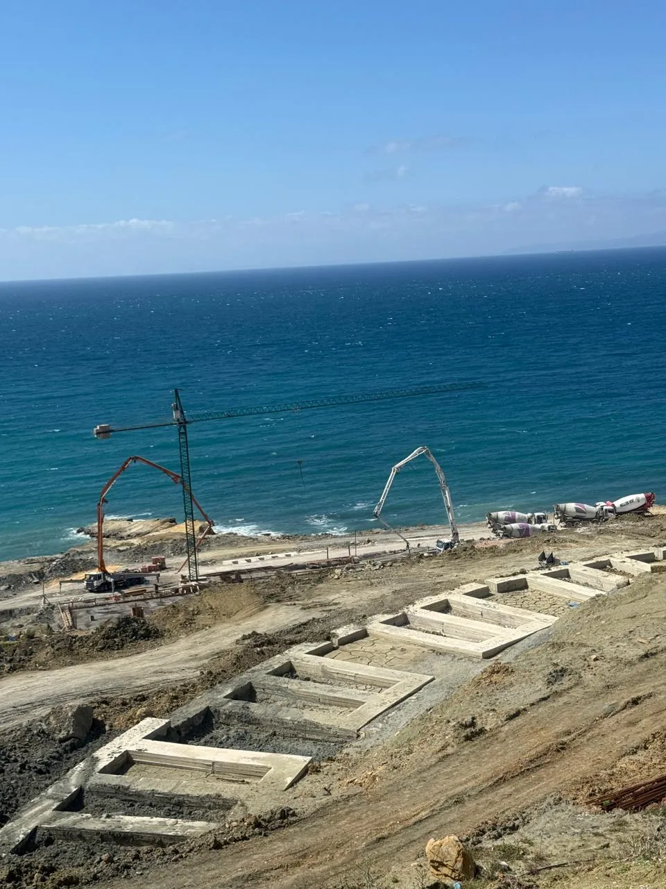 Fondations d'un ouvrage de génie civil sur le littoral, chantier ODBM