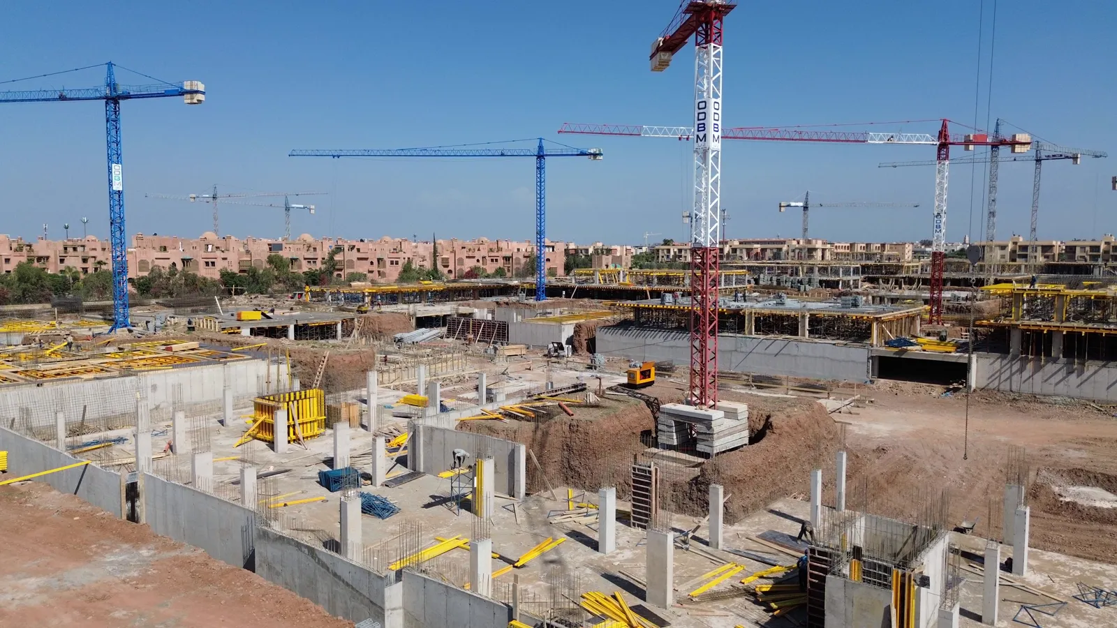Avancement des travaux structurels sur le chantier résidentiel ODBM à Marrakech
